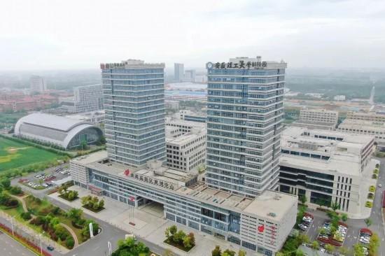 谋“物”之进，筑“人”之基：一座城，拔节生长·暖意流淌